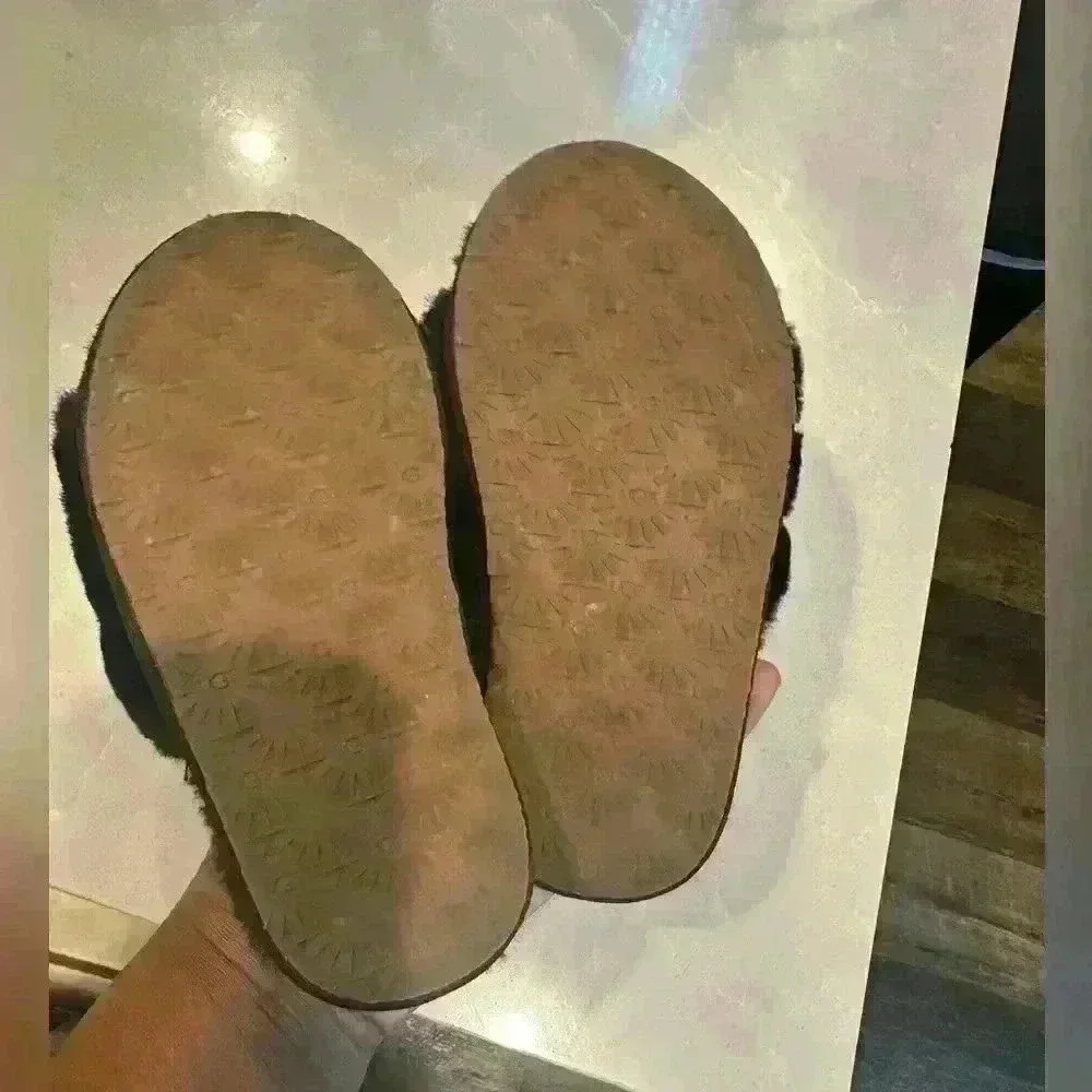 UGG fluff yeah slides.